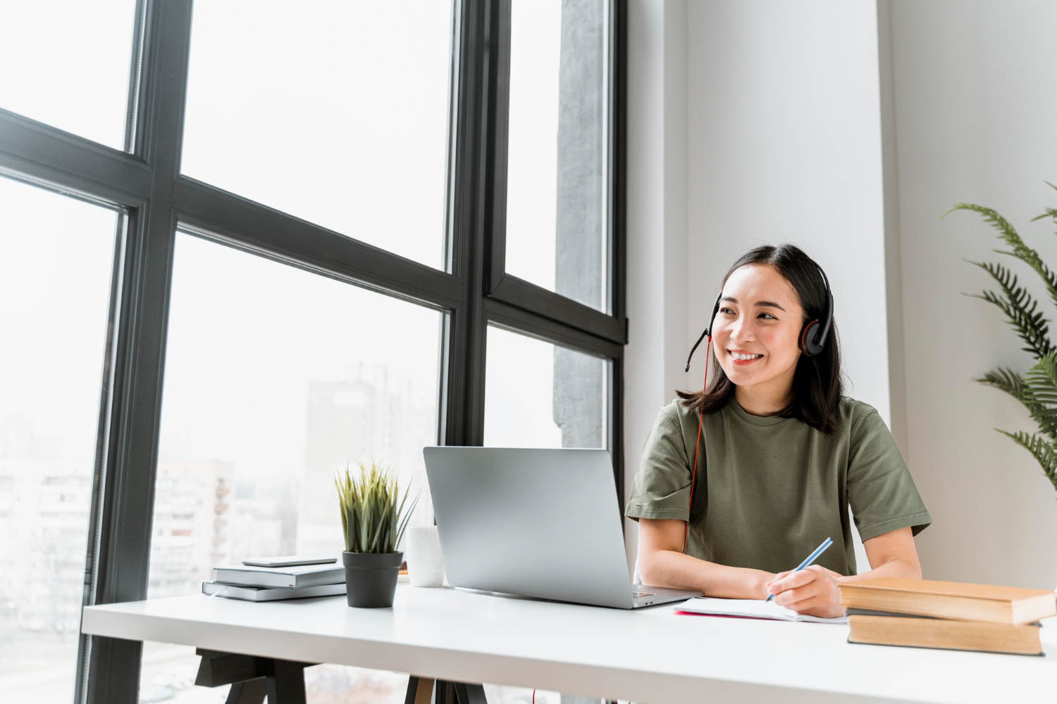 Essential Equipment to Get Started as a Virtual Assistant